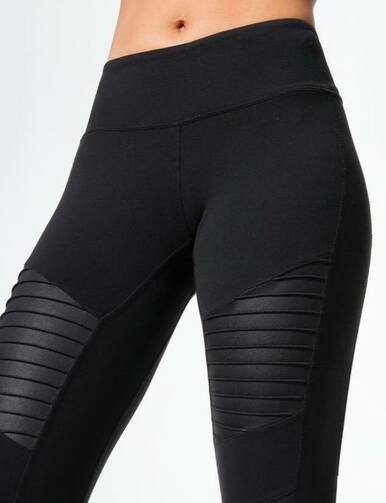 2022 Moto Design Leather-like Varnish Mesh Panels Leggings Hiney Trainer™